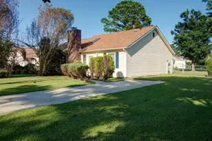 114 Pine Crest Dr, Jacksonville, NC 28546 - Photo 2