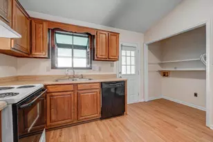 114 Pine Crest Dr, Jacksonville, NC 28546 - Photo 8