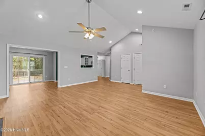 180 Crooked Run Drive, New Bern, NC 28560 - Photo 6