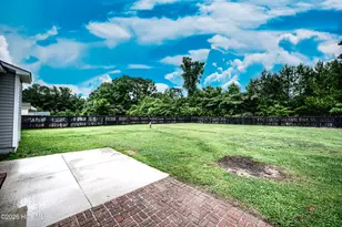 204 Gillcrest Ct, Jacksonville, NC 28540 - Photo 4
