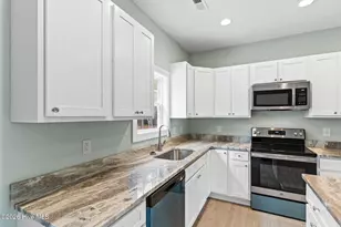 1211 E Boiling Spring Rd, Boiling Spring Lakes, NC 28461 - Photo 8