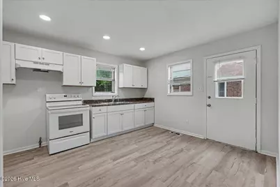 301 Montgomery Avenue, Wilmington, NC 28405 - Photo 8