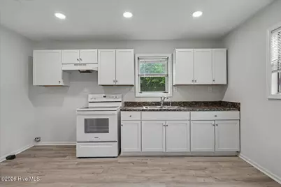 301 Montgomery Avenue, Wilmington, NC 28405 - Photo 10