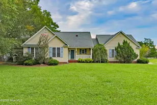 215 S Johnson St, Beulaville, NC 28518 - Photo 1
