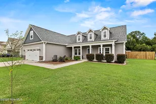 115 Pembury Way, Richlands, NC 28574 - Photo 2