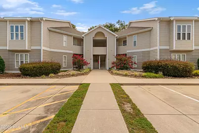 424 Commerce Avenue #D, Bridgewood Condos, Morehead City, NC 28557 - Photo 1