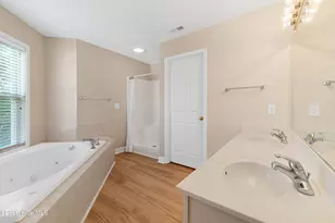 424 Commerce Ave, Morehead City, NC 28557 - Photo 18