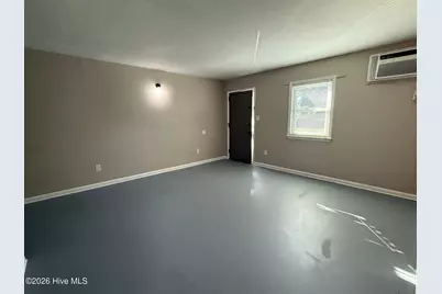 312 Roosevelt Road #D, Jacksonville, NC 28540 - Photo 2