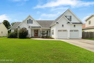 412 Waverly Ct, Newport, NC 28570 - Photo 1