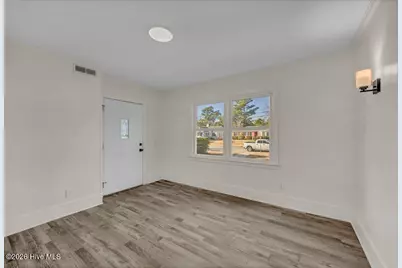 329 Wayne Drive, Wilmington, NC 28403 - Photo 4