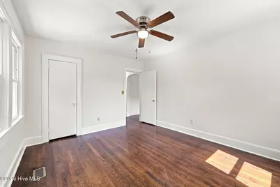 301 W 15th Street, Washington, NC 27889 - Photo 14
