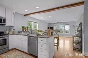 7118 Archers Creek Dr, Emerald Isle, NC 28594 - Photo 6