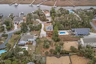7118 Archers Creek Dr, Emerald Isle, NC 28594 - Photo 54