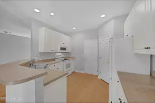 6801 Buckhurst Ct, Wilmington, NC 28411 - Photo 10