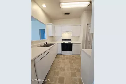 4521 Sagedale Drive #Unit 101, Wilmington, NC 28405 - Photo 6