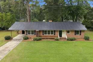 405 S Broad St, Robersonville, NC 27871 - Photo 4