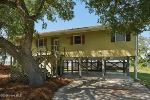5104 Bogue Sound Dr, Emerald Isle, NC 28594 - Photo 2