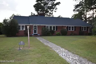 224 McCrae St, Grifton, NC 28530 - Photo 1
