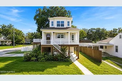 1601 River Drive, New Bern, NC 28560 - Photo 1