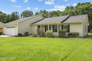 529 Blackberry Ct, Hubert, NC 28539 - Photo 2