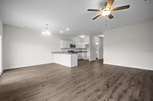 247 Verrazzano Ln, Jacksonville, NC 28546 - Photo 6