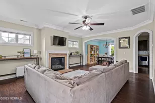 801 Iroquois Ct, Holly Ridge, NC 28445 - Photo 4