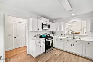 702 William and Mary Pl, Wilmington, NC 28409 - Photo 12