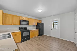 27 E Doris Ave, Jacksonville, NC 28540 - Photo 14