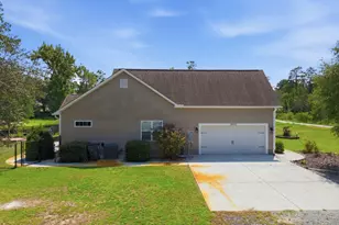 2000 Southport Ln, Southport, NC 28461 - Photo 2