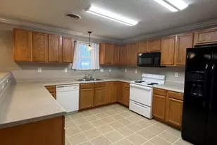 306 Cole Dr, Jacksonville, NC 28540 - Photo 6