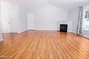 118 Monterey Cir, New Bern, NC 28562 - Photo 4