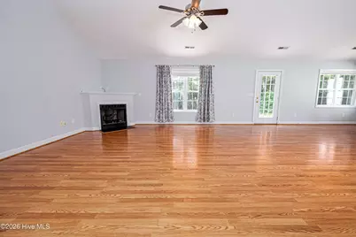 118 Monterey Circle, New Bern, NC 28562 - Photo 2