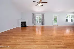118 Monterey Cir, New Bern, NC 28562 - Photo 2