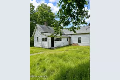 305 Pinehurst Avenue, Carthage, NC 28327 - Photo 1