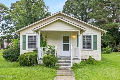 213 N Walker Street, Burgaw, NC 28425 - Photo 1
