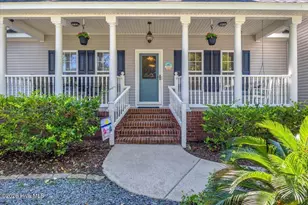 102 SW 22nd St, Oak Island, NC 28465 - Photo 2