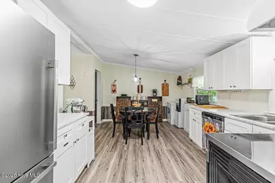 306 Old Loy Avenue, Jacksonville, NC 28540 - Photo 16
