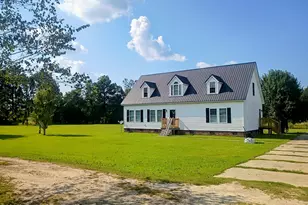 848 Pinewood Rd, Fairmont, NC 28340 - Photo 2