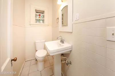 506 W Church Street, Elizabeth City, NC 27909 - Photo 14