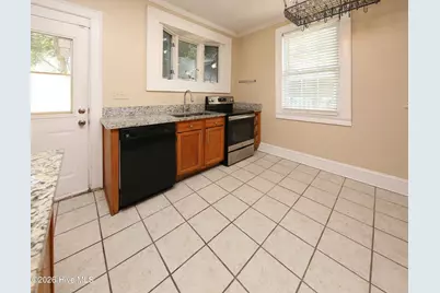 506 W Church Street, Elizabeth City, NC 27909 - Photo 22