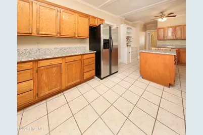 506 W Church Street, Elizabeth City, NC 27909 - Photo 18