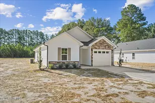 312 E Howard St, Roseboro, NC 28382 - Photo 4