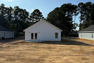 312 E Howard St, Roseboro, NC 28382 - Photo 6