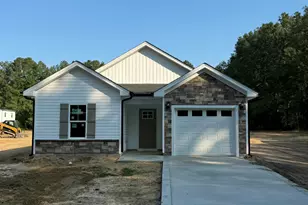 312 E Howard St, Roseboro, NC 28382 - Photo 2