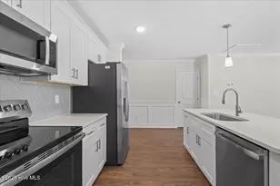 312 E Howard St, Roseboro, NC 28382 - Photo 10