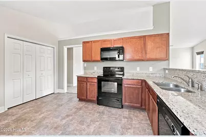 404 S Grazing Court, Sneads Ferry, NC 28460 - Photo 10