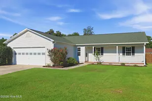 404 S Grazing Ct, Sneads Ferry, NC 28460 - Photo 1