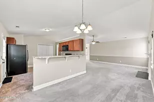 404 S Grazing Ct, Sneads Ferry, NC 28460 - Photo 8