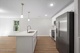 310 E Howard St, Roseboro, NC 28382 - Photo 8