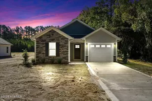 310 E Howard St, Roseboro, NC 28382 - Photo 2